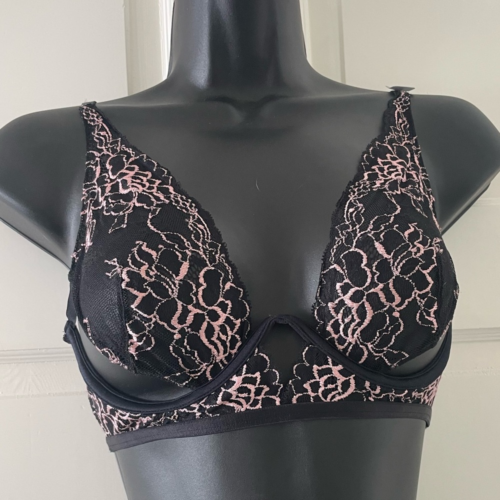 La Senza new W/tags black and pink lace bra.
